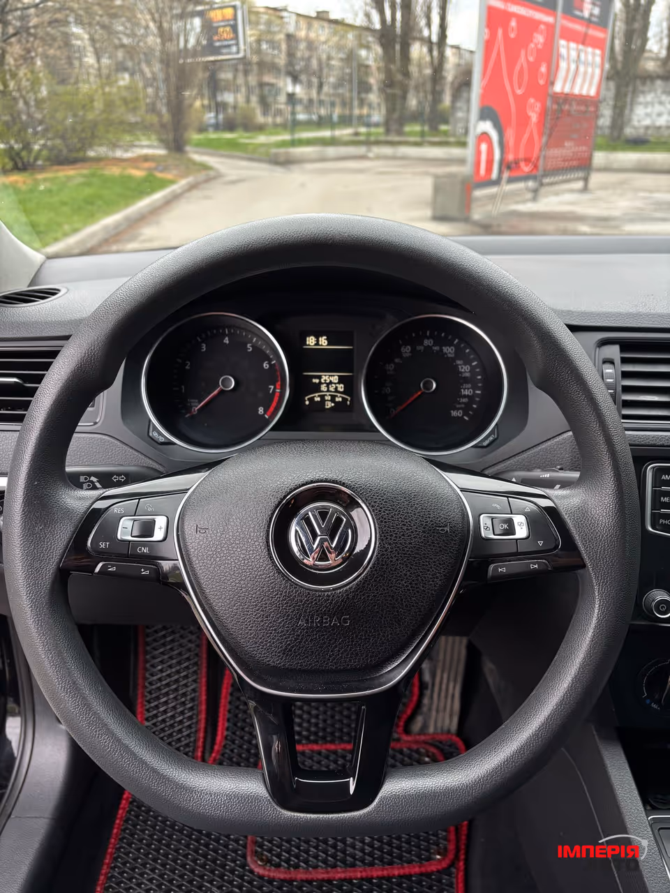 Volkswagen Jetta - фото 14
