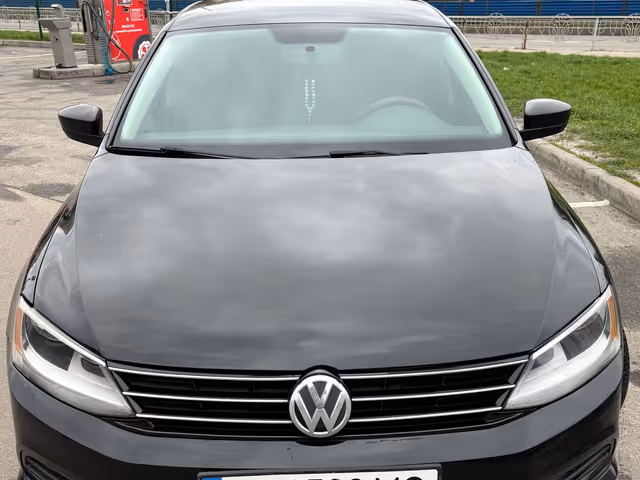 Volkswagen Jetta - фото 2