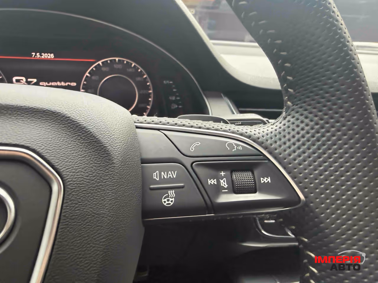 Audi Q7 - фото 19