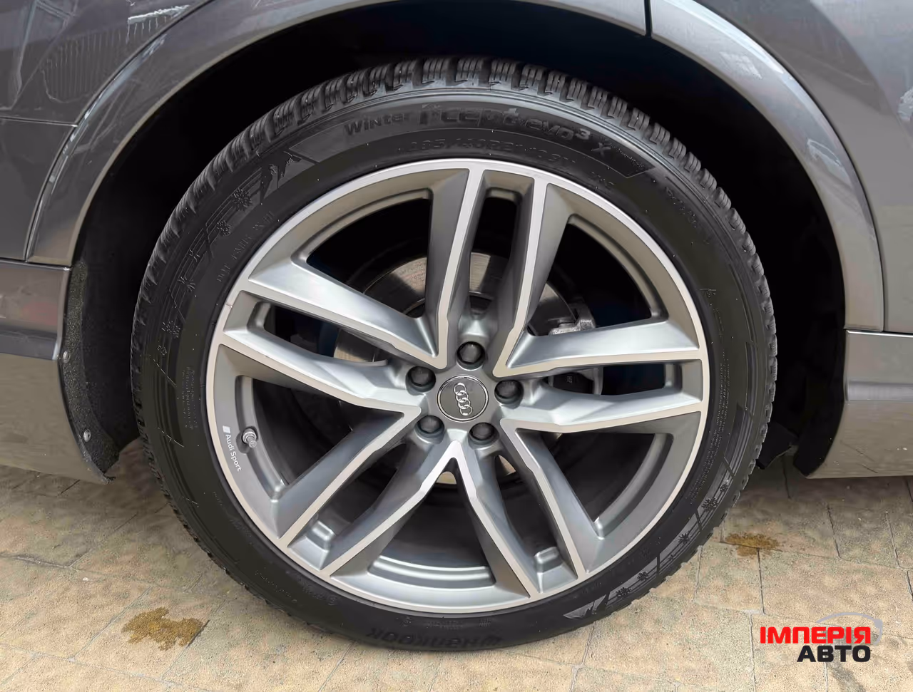 Audi Q7 - фото 6
