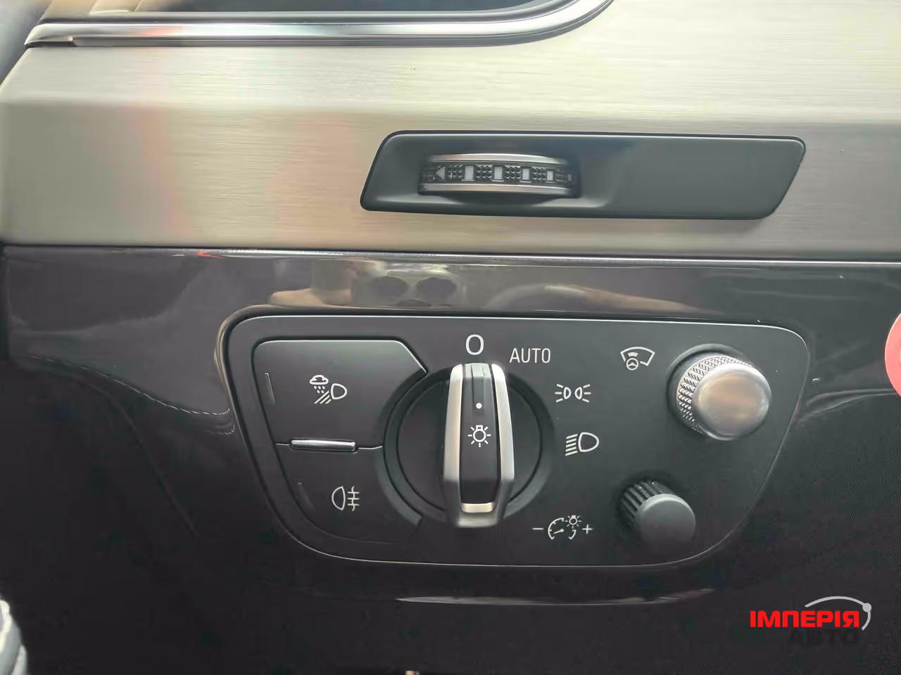 Audi Q7 - фото 15