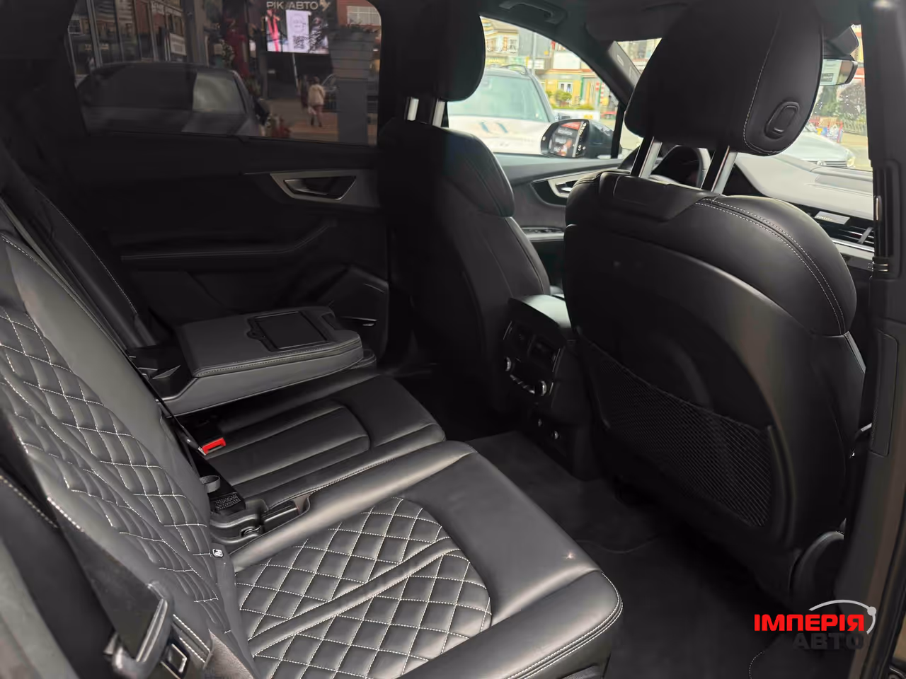 Audi Q7 - фото 43
