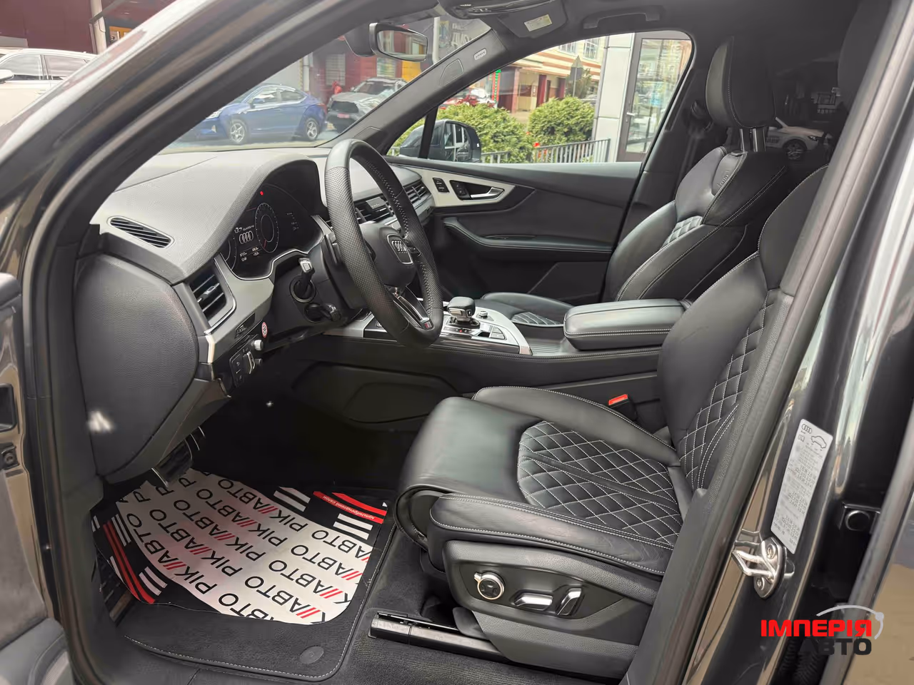 Audi Q7 - фото 33