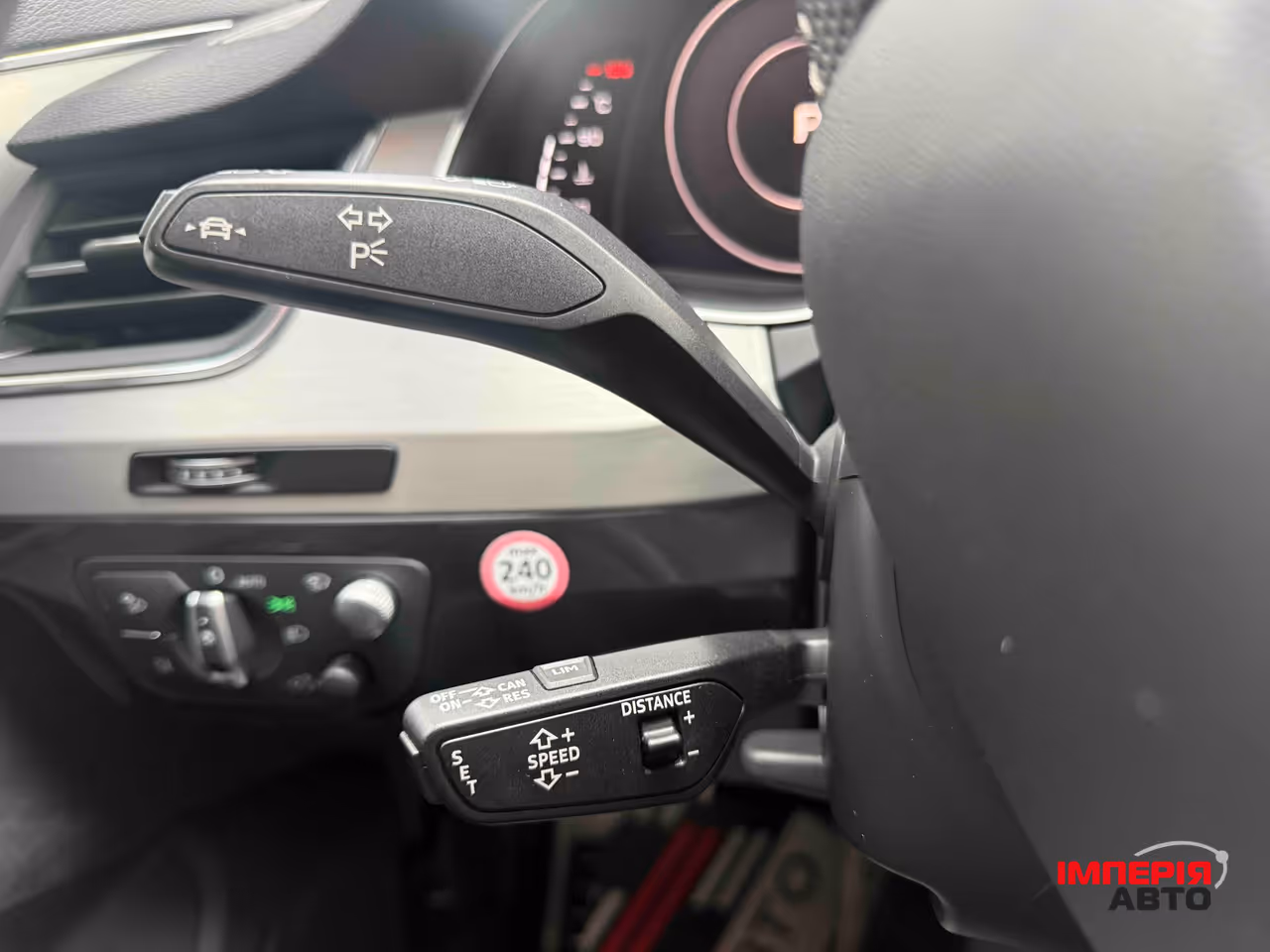 Audi Q7 - фото 20