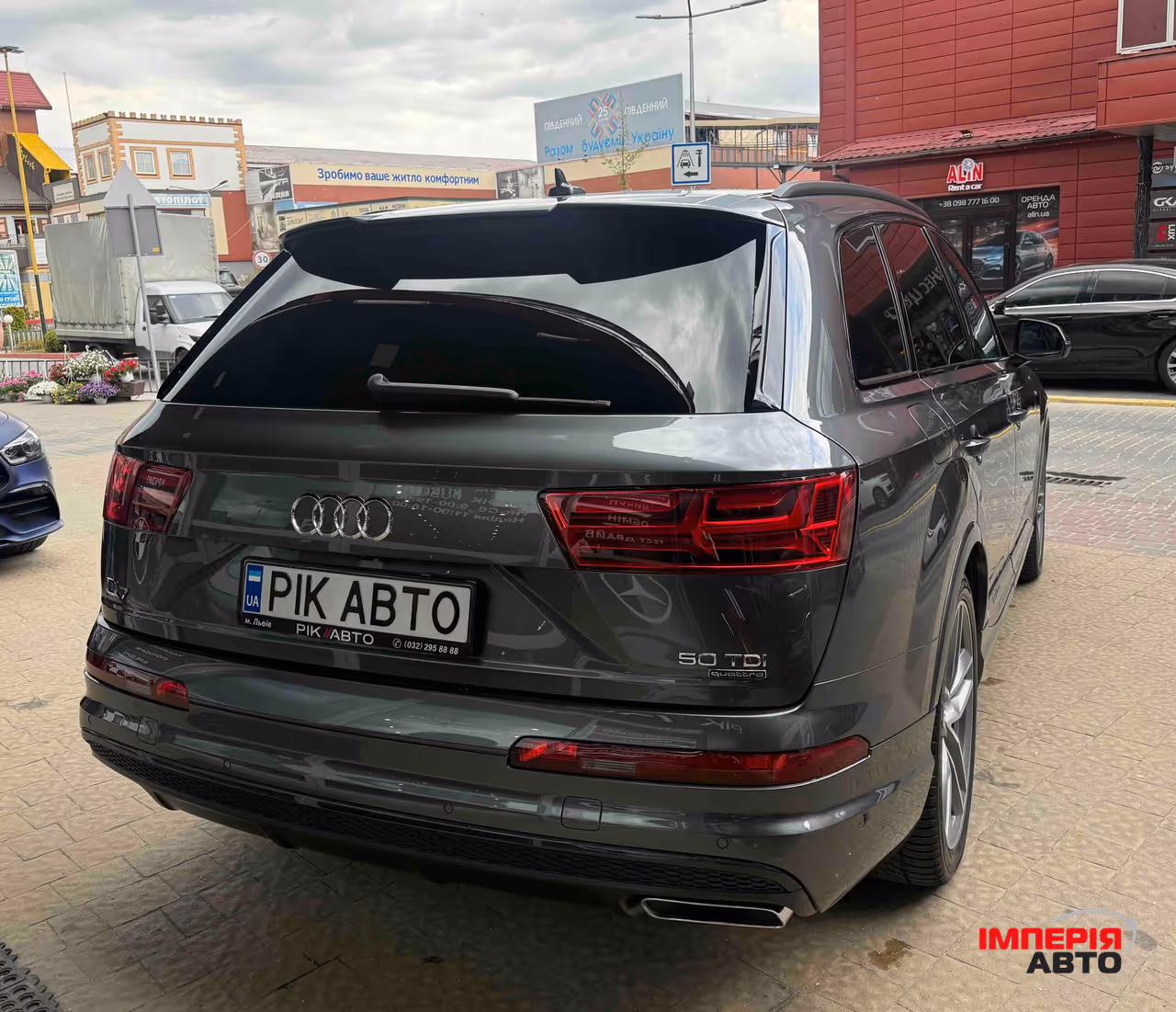 Audi Q7 - фото 7