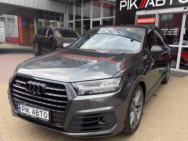 Audi Q7 - фото 3