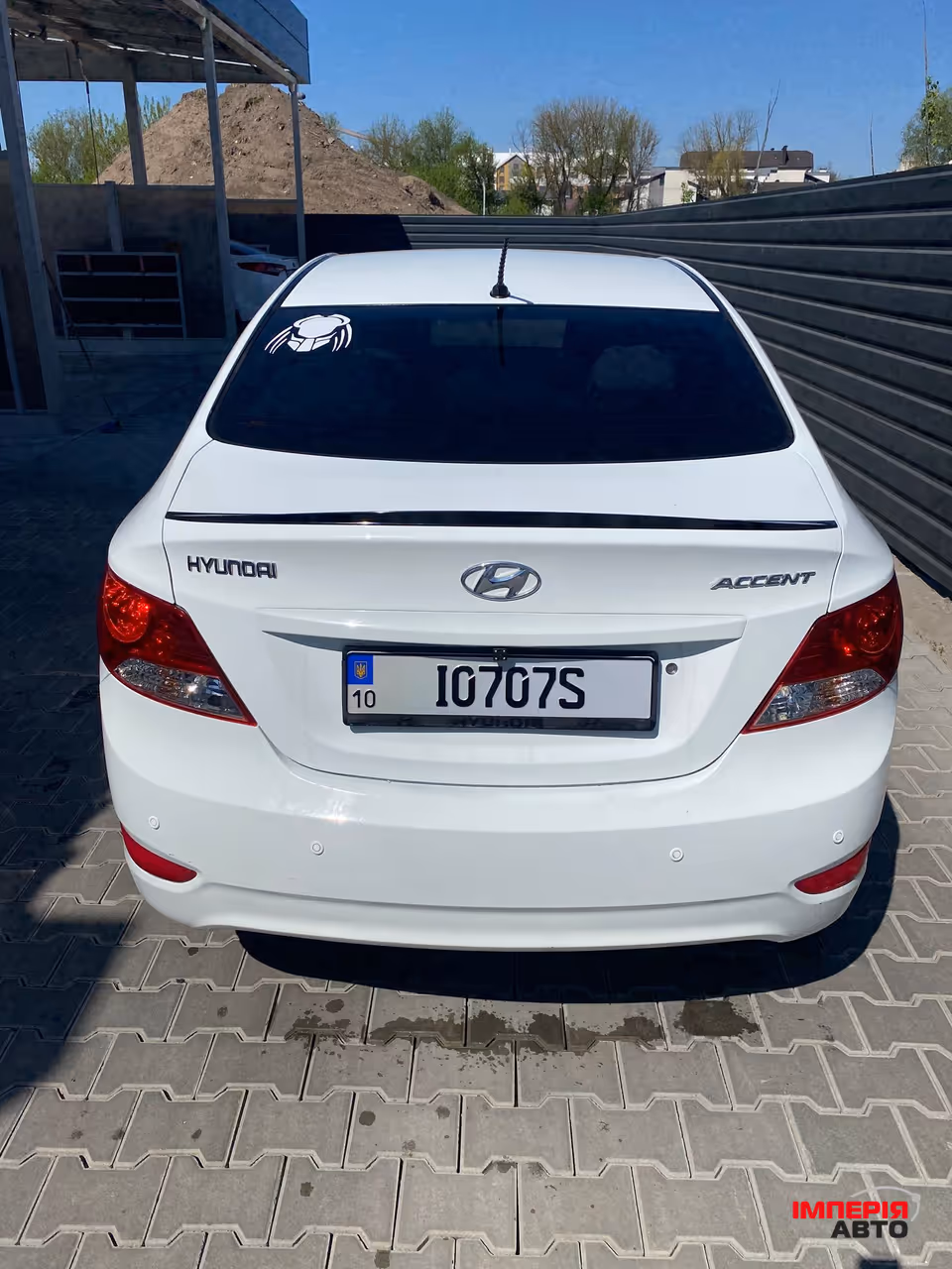 Hyundai Accent - фото 3