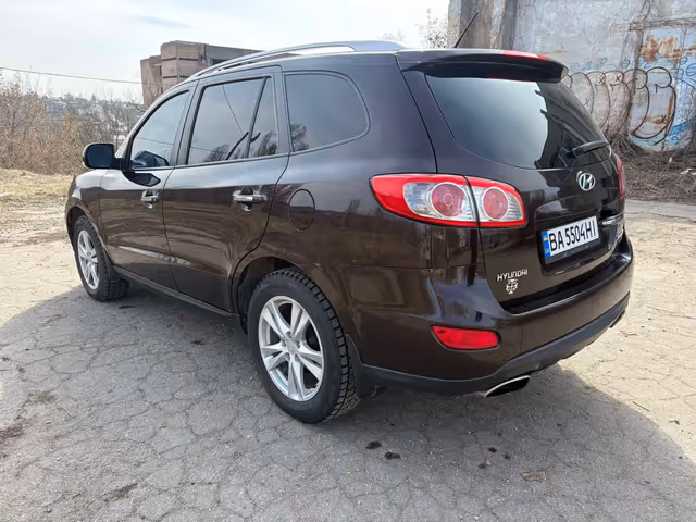 Hyundai Santa Fe - фото 2