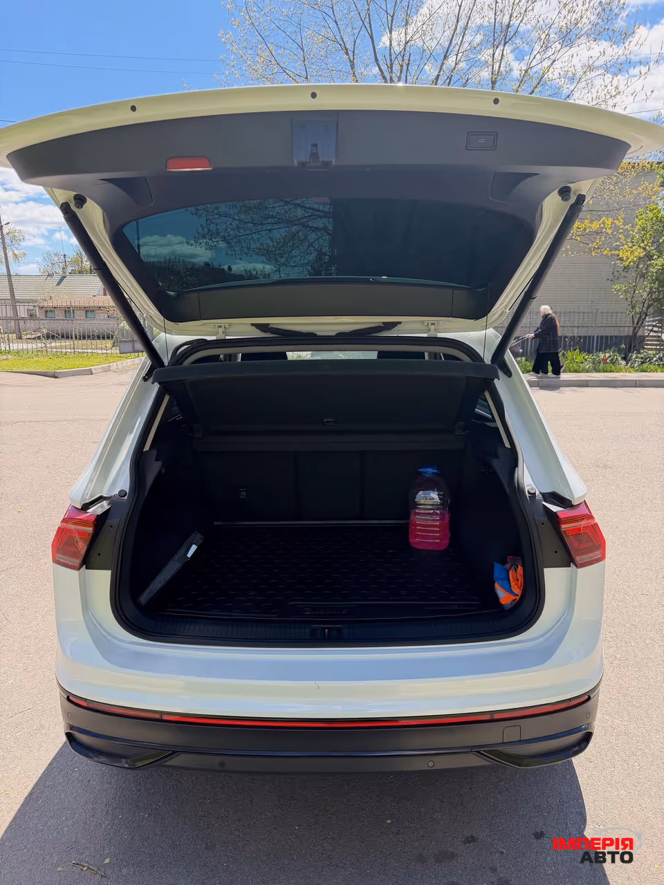 Volkswagen Tiguan - фото 14