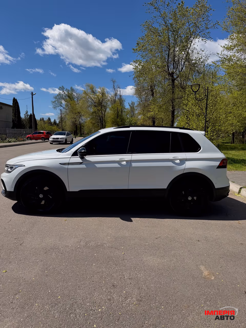 Volkswagen Tiguan - фото 4