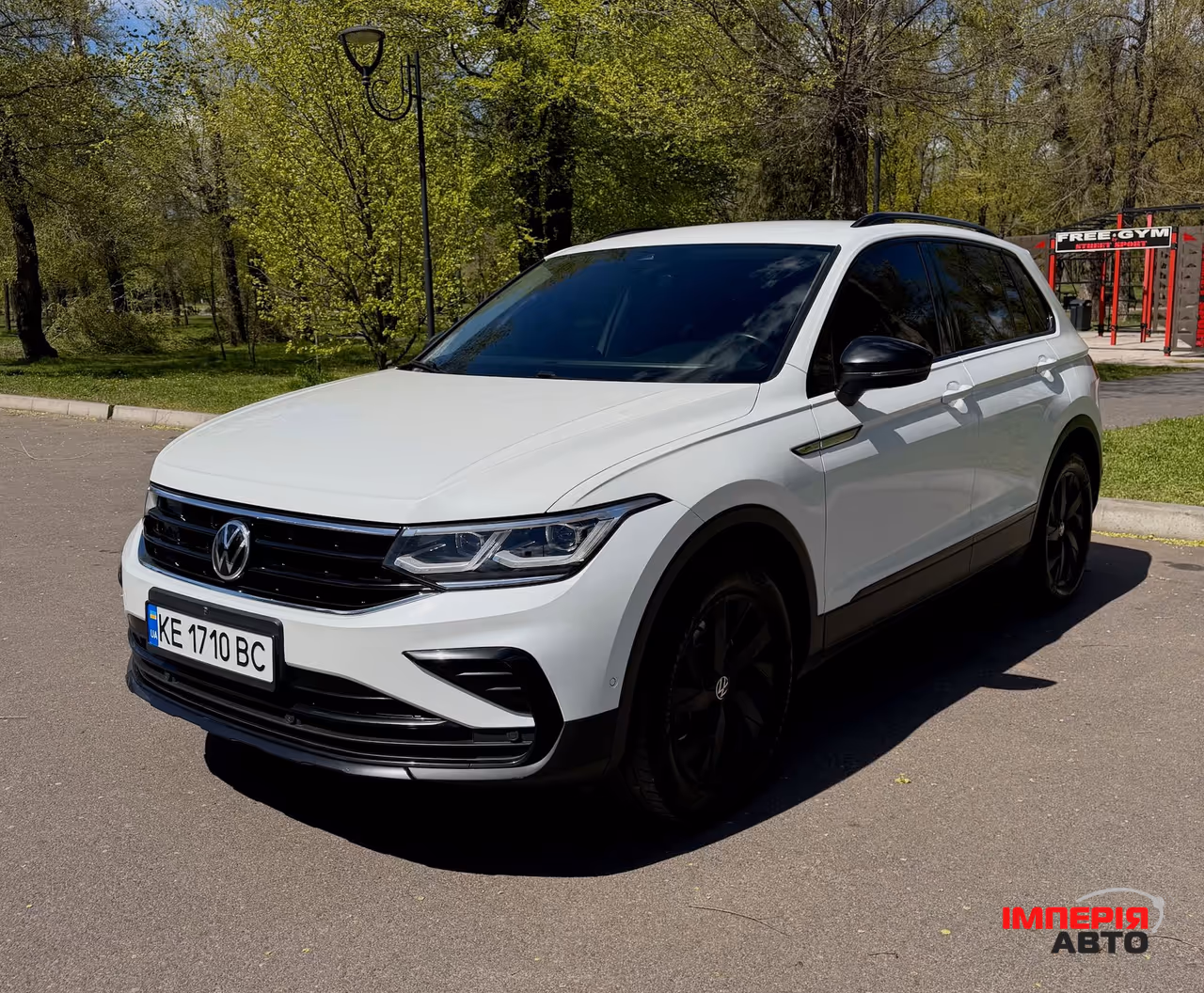 Volkswagen Tiguan - фото 1