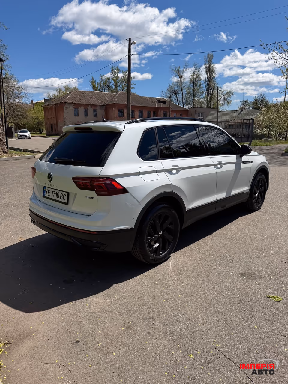 Volkswagen Tiguan - фото 8