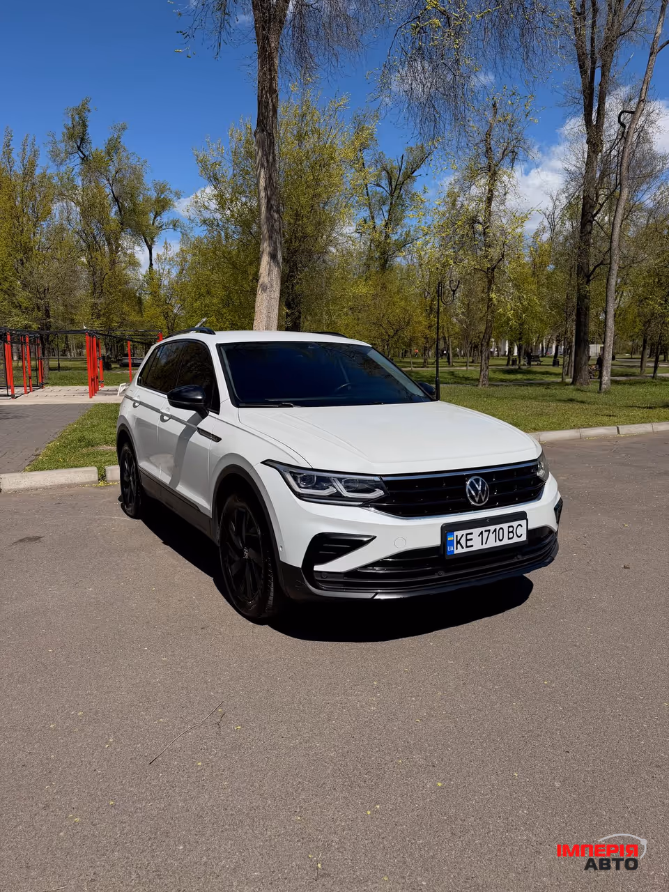 Volkswagen Tiguan - фото 2