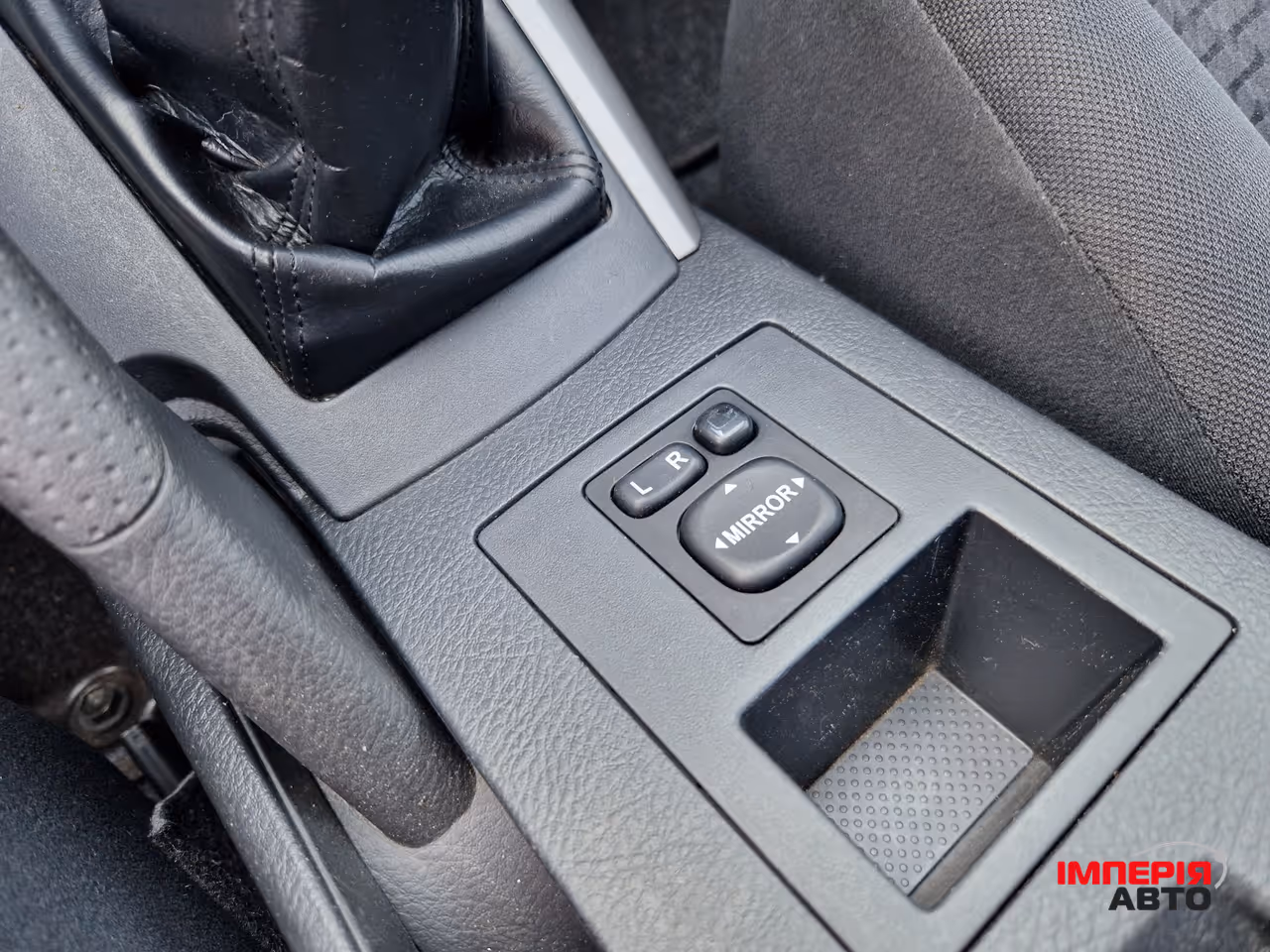 Toyota RAV4 - фото 18