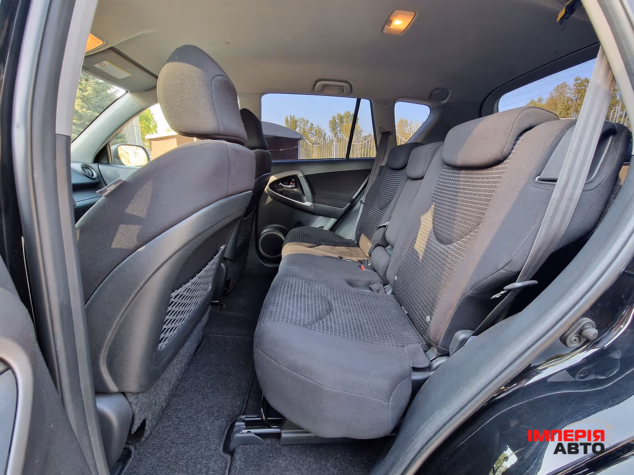 Toyota RAV4 - фото 19