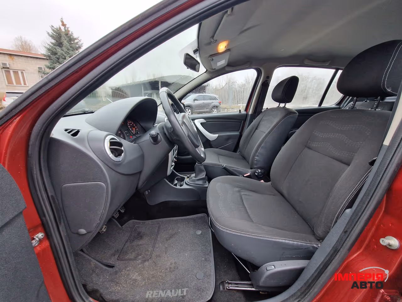 Renault Sandero - фото 12