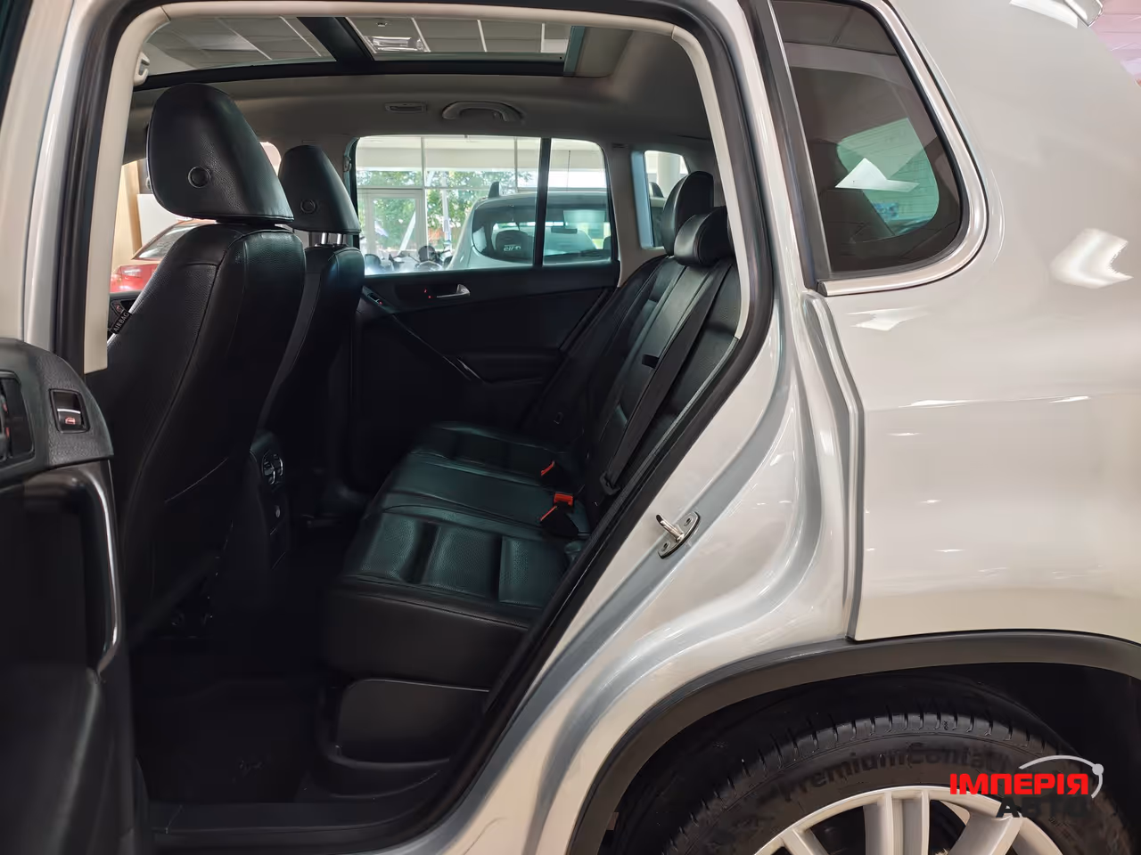 Volkswagen Tiguan - фото 7