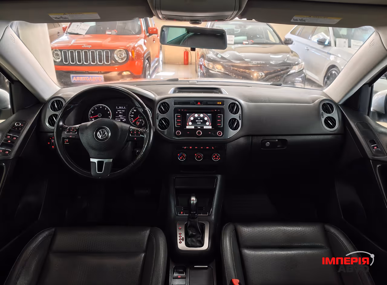 Volkswagen Tiguan - фото 10