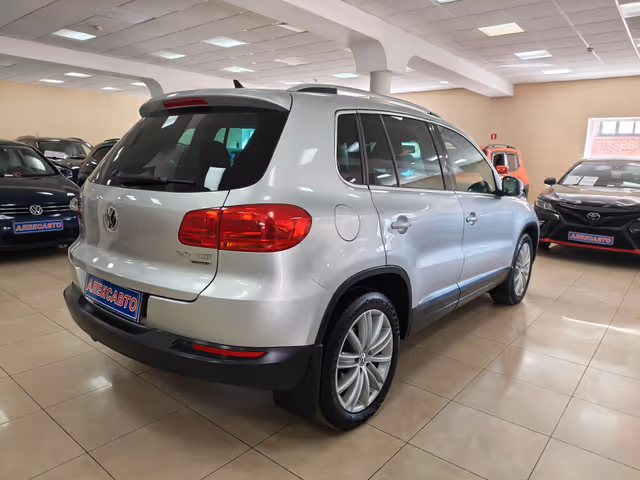Volkswagen Tiguan - фото 3
