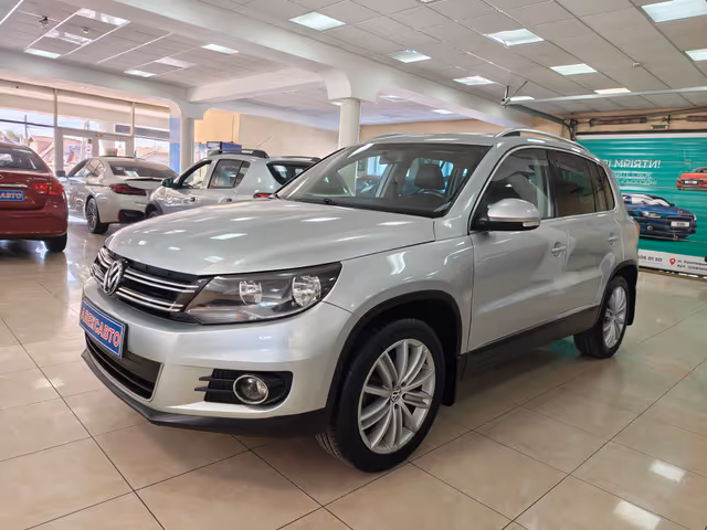 Volkswagen Tiguan - фото 1