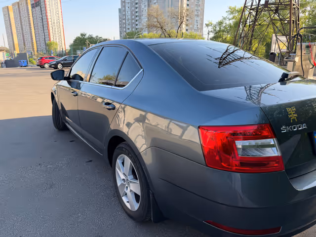 Skoda Octavia - фото 5