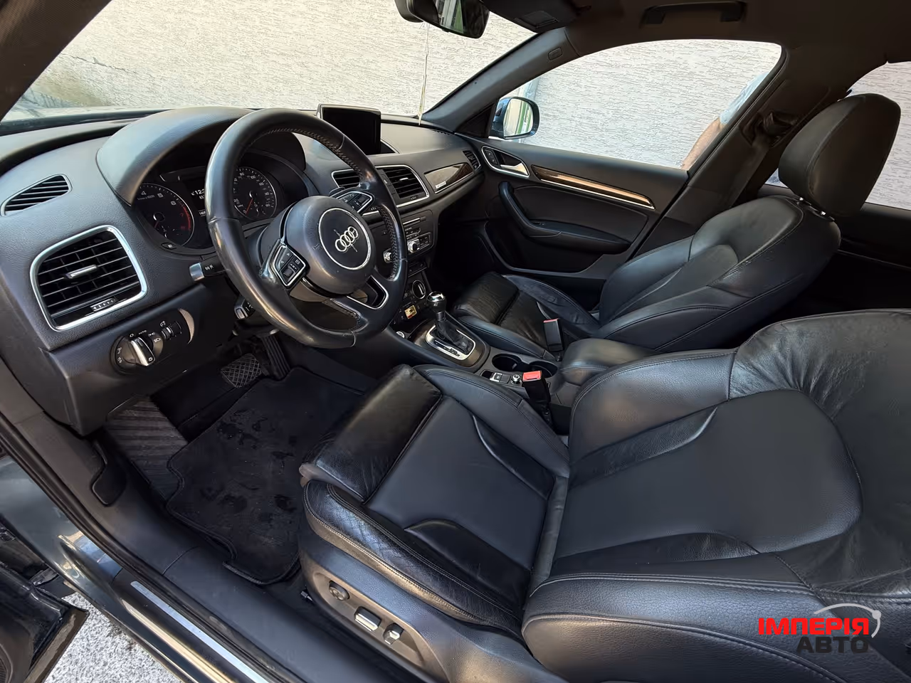 Audi Q3 - фото 14