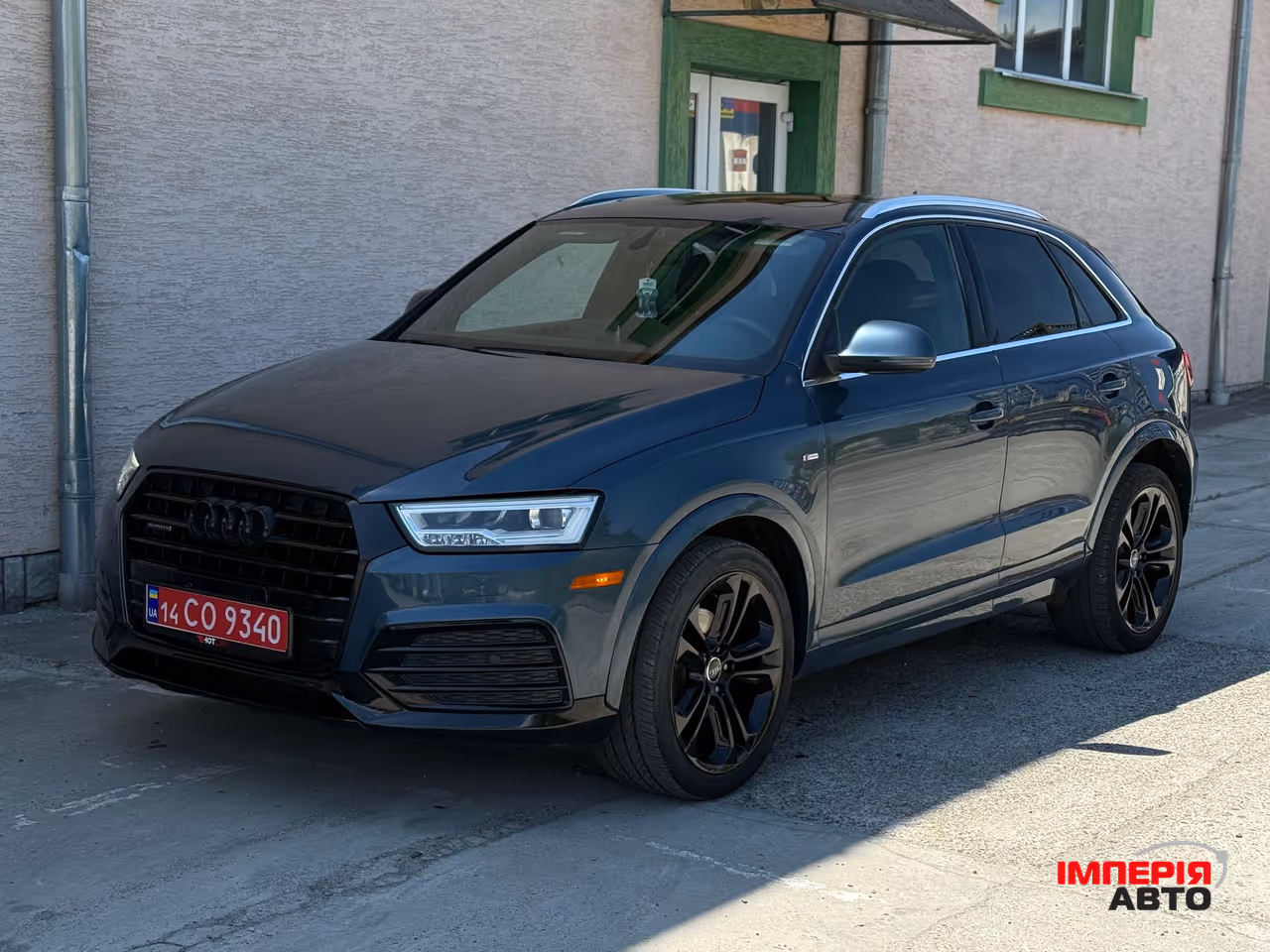 Audi Q3 - фото 1
