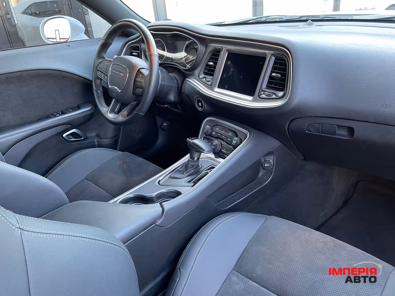 Dodge Challenger - фото 10