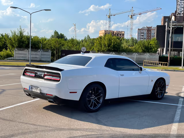 Dodge Challenger - фото 5
