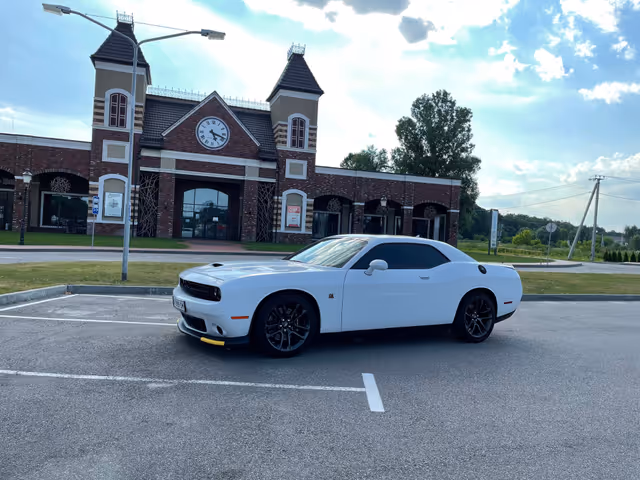 Dodge Challenger - фото 2