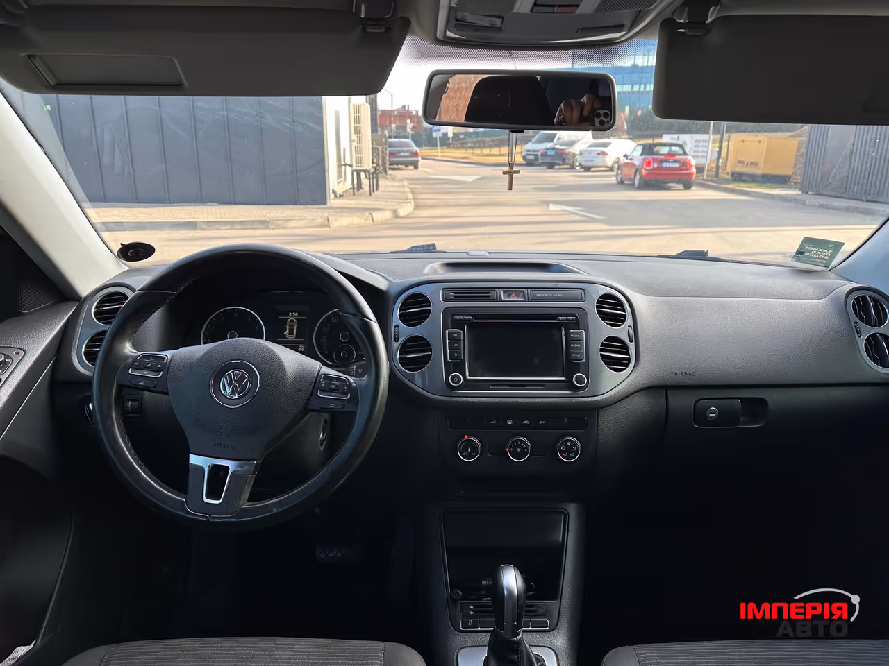 Volkswagen Tiguan - фото 12