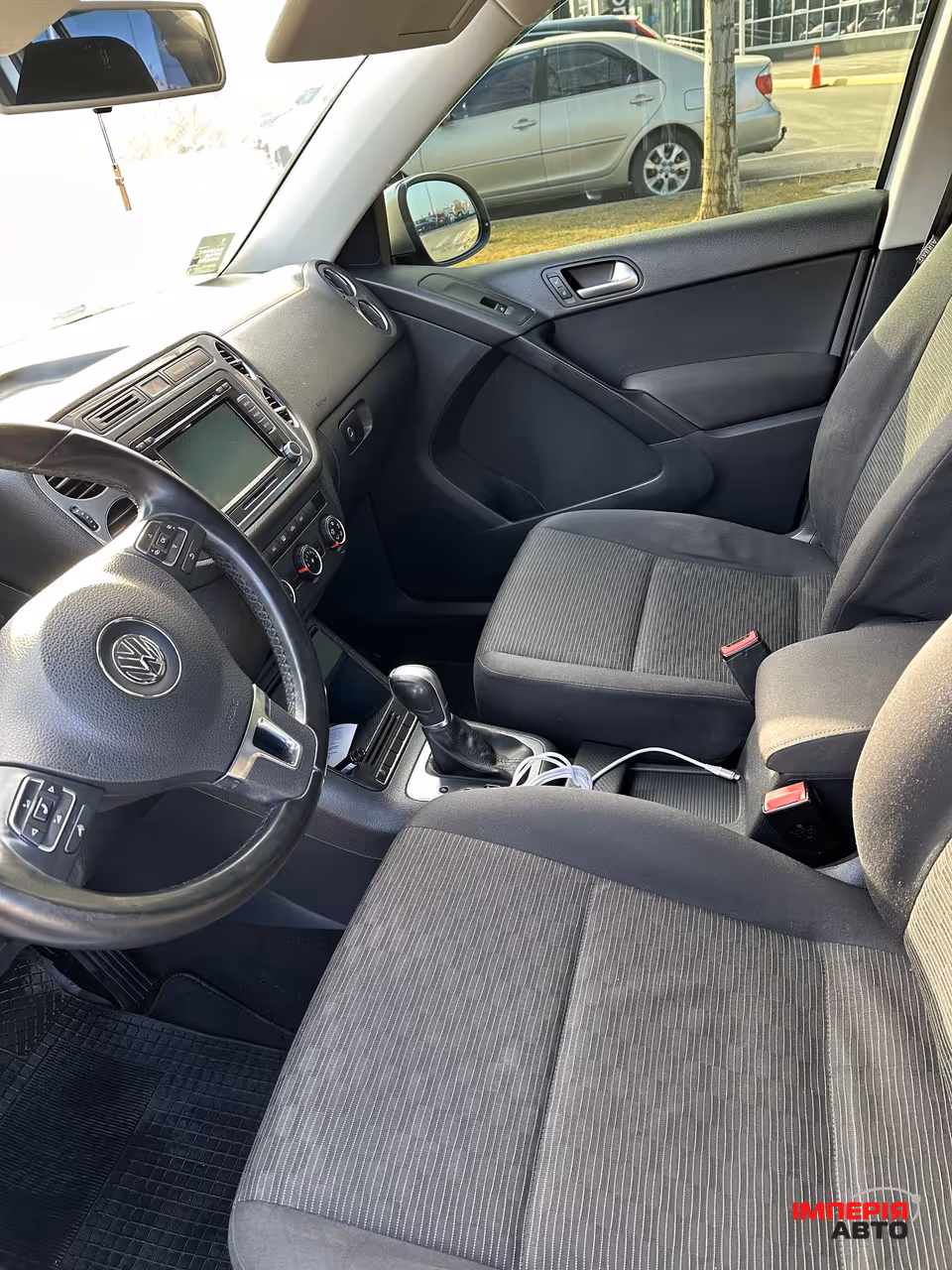 Volkswagen Tiguan - фото 14