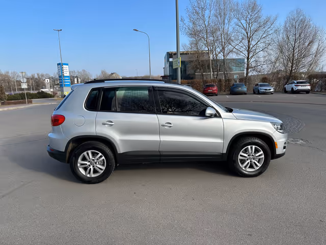 Volkswagen Tiguan - фото 4
