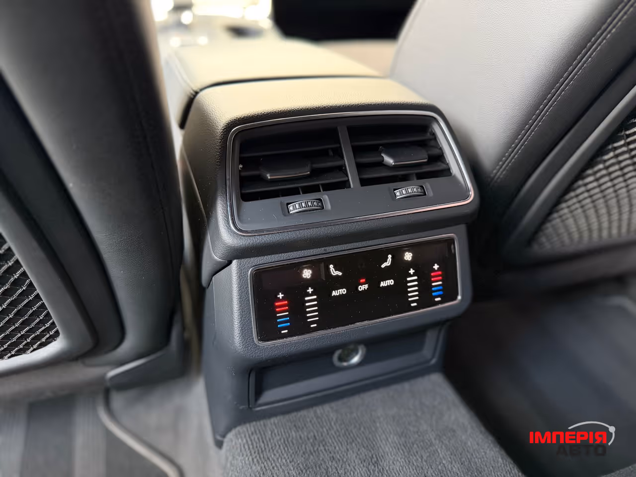 Audi A6 - фото 49