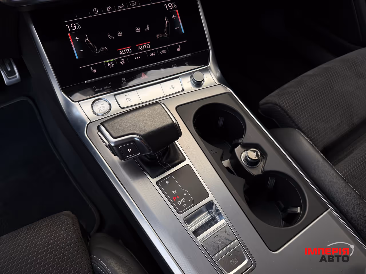 Audi A6 - фото 46