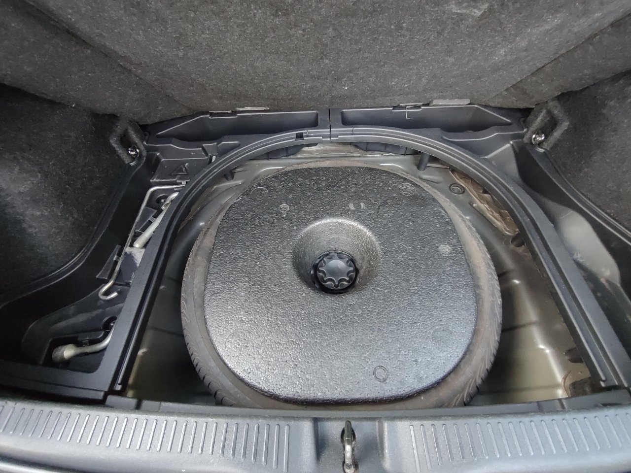 Toyota Auris - фото 15