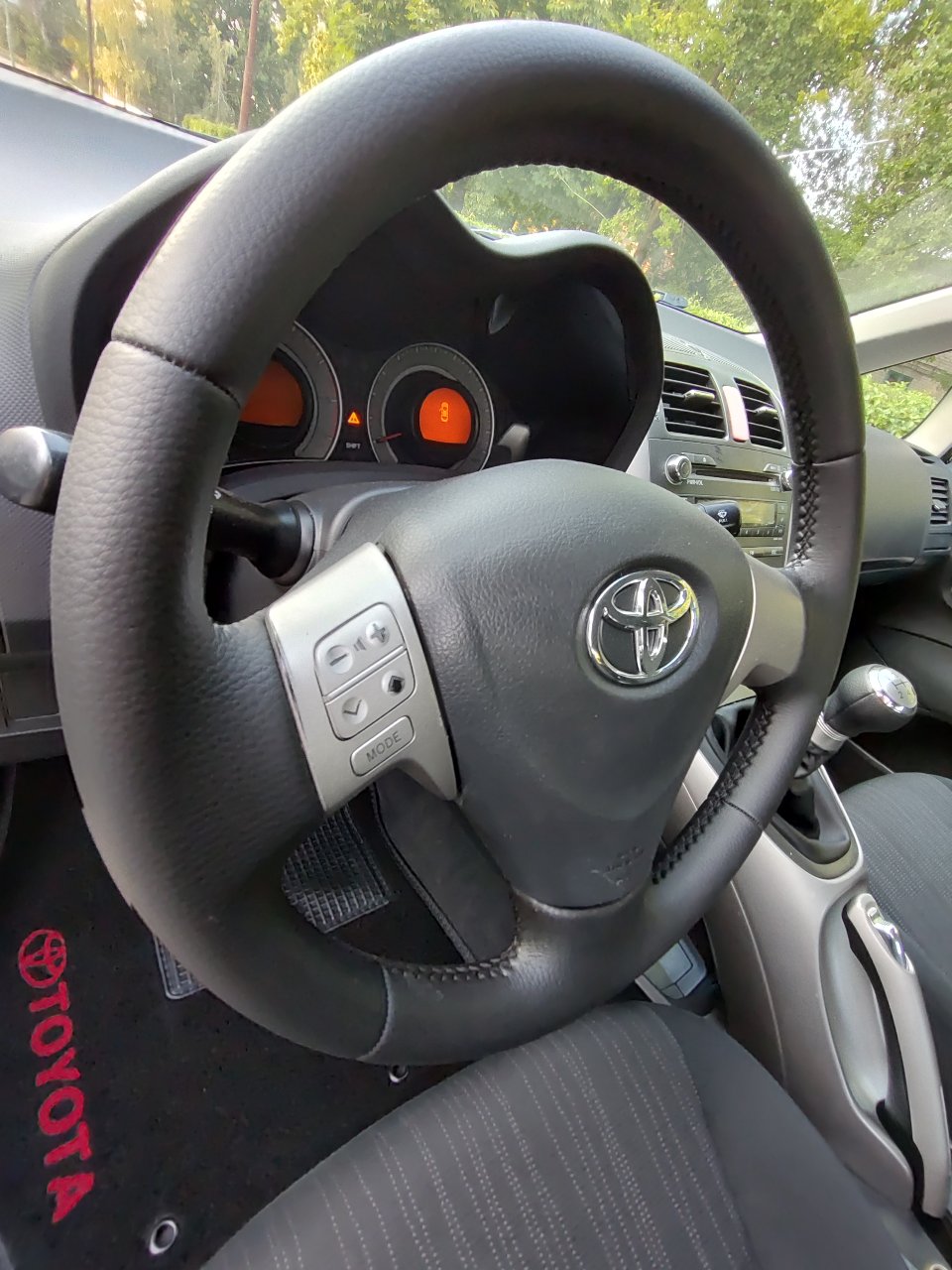 Toyota Auris - фото 29