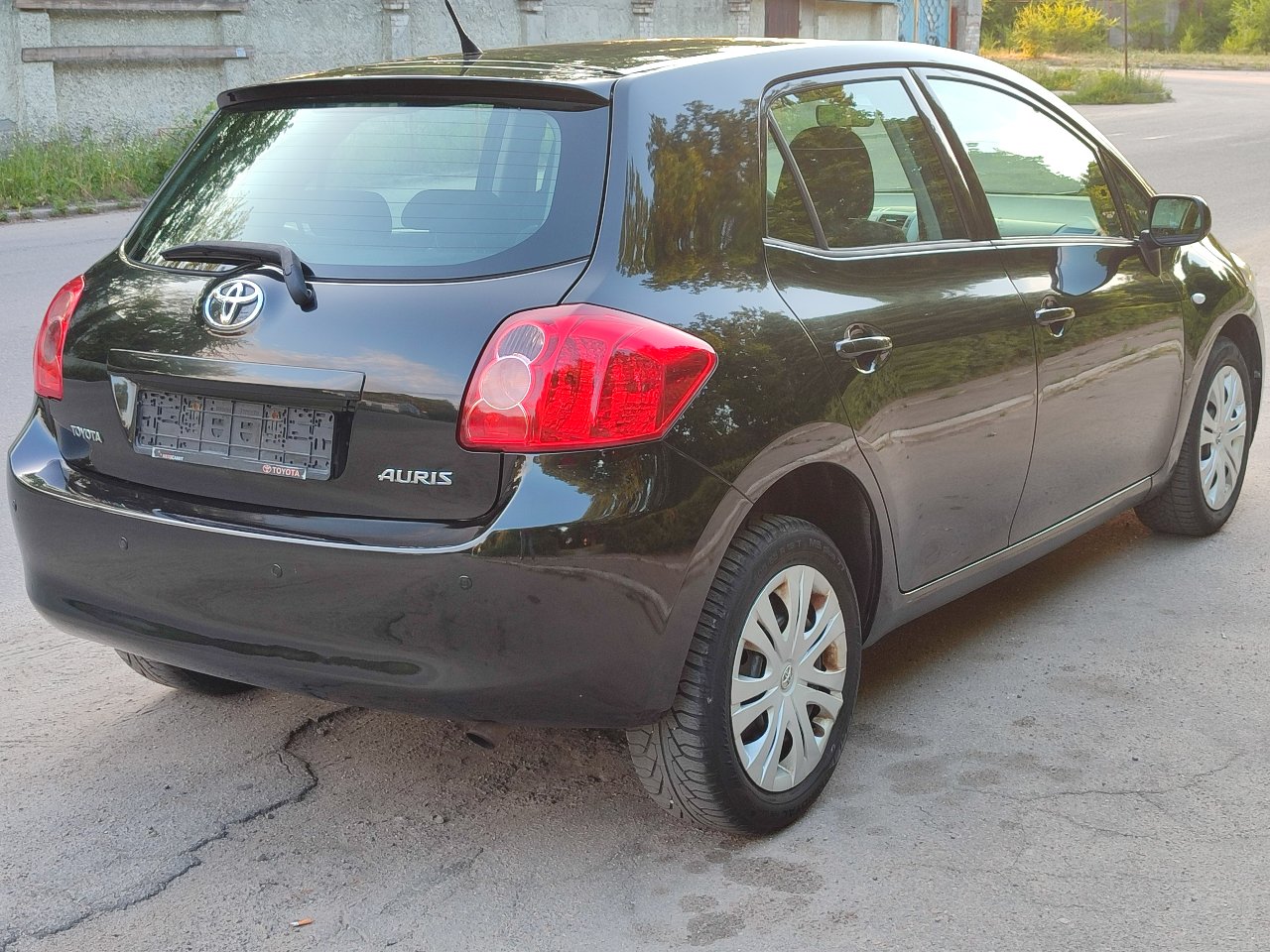 Toyota Auris - фото 9