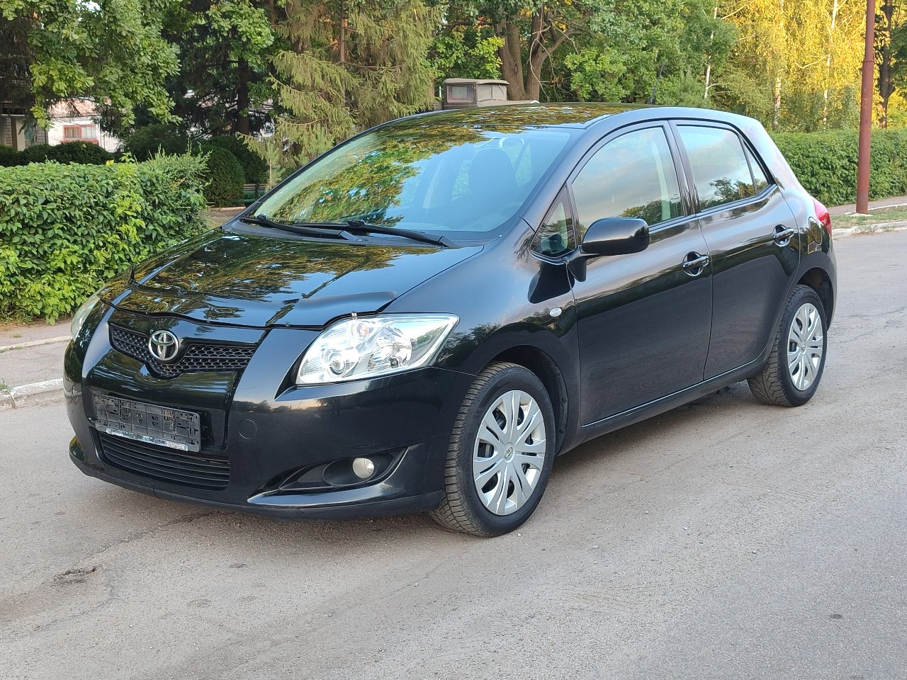 Toyota Auris - фото 6