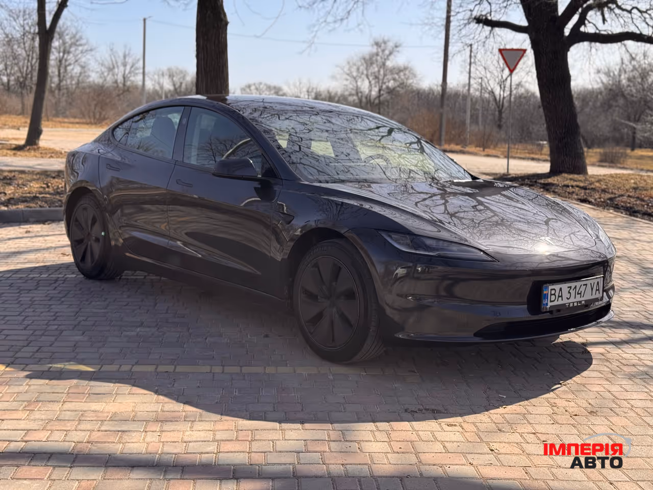 Tesla Model 3 - фото 5