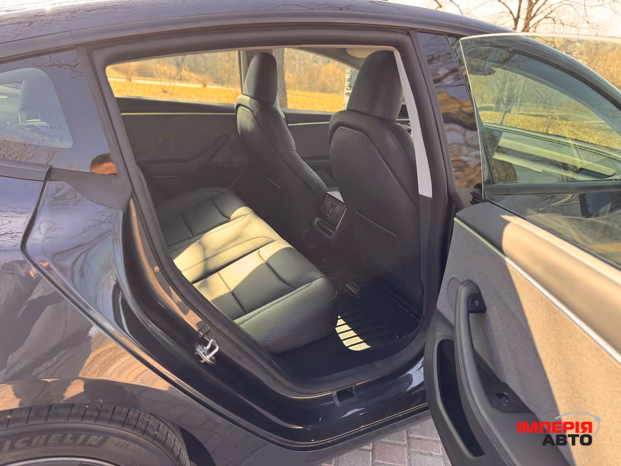 Tesla Model 3 - фото 32