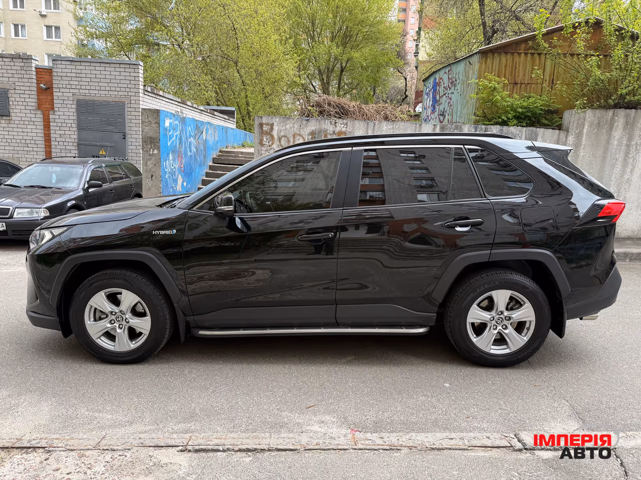 Toyota RAV4 - фото 2