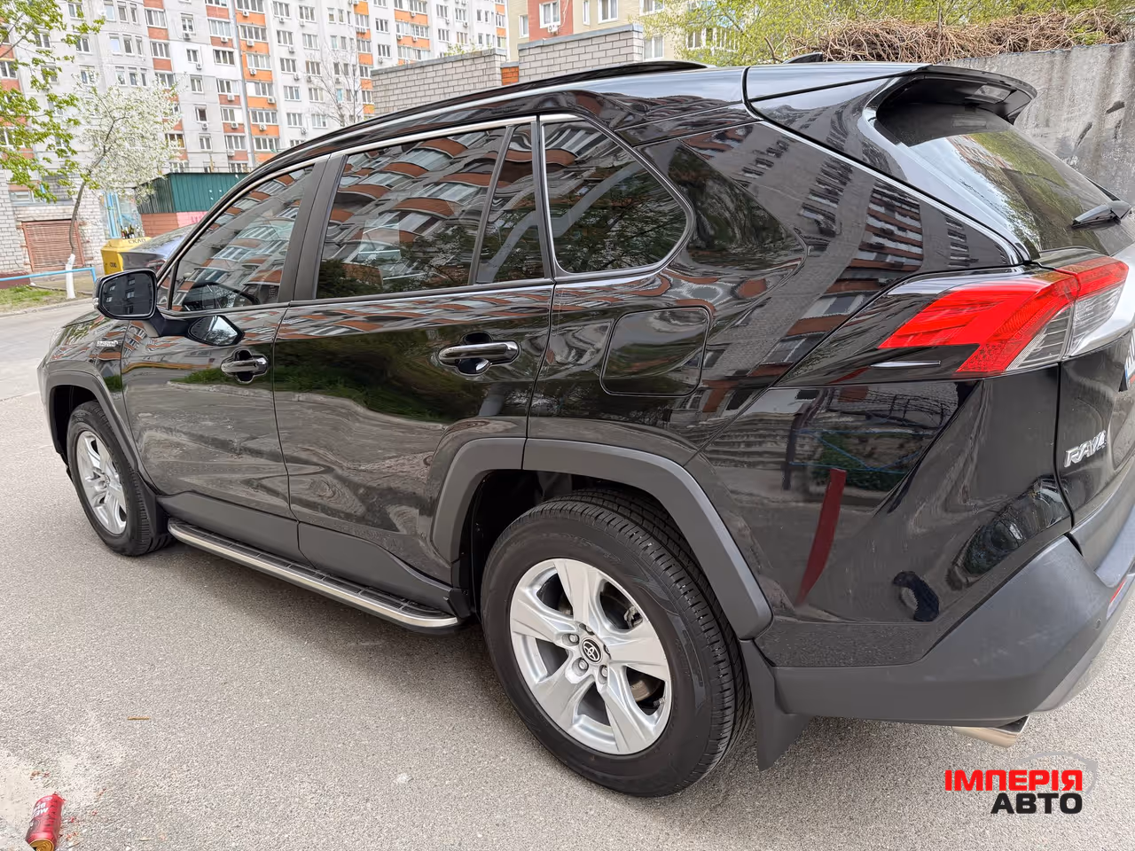 Toyota RAV4 - фото 3