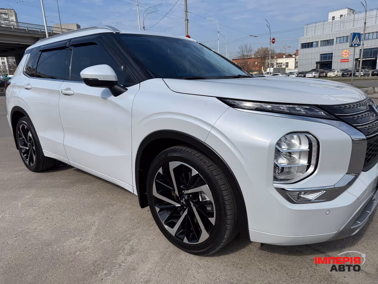 Mitsubishi Outlander - фото 6