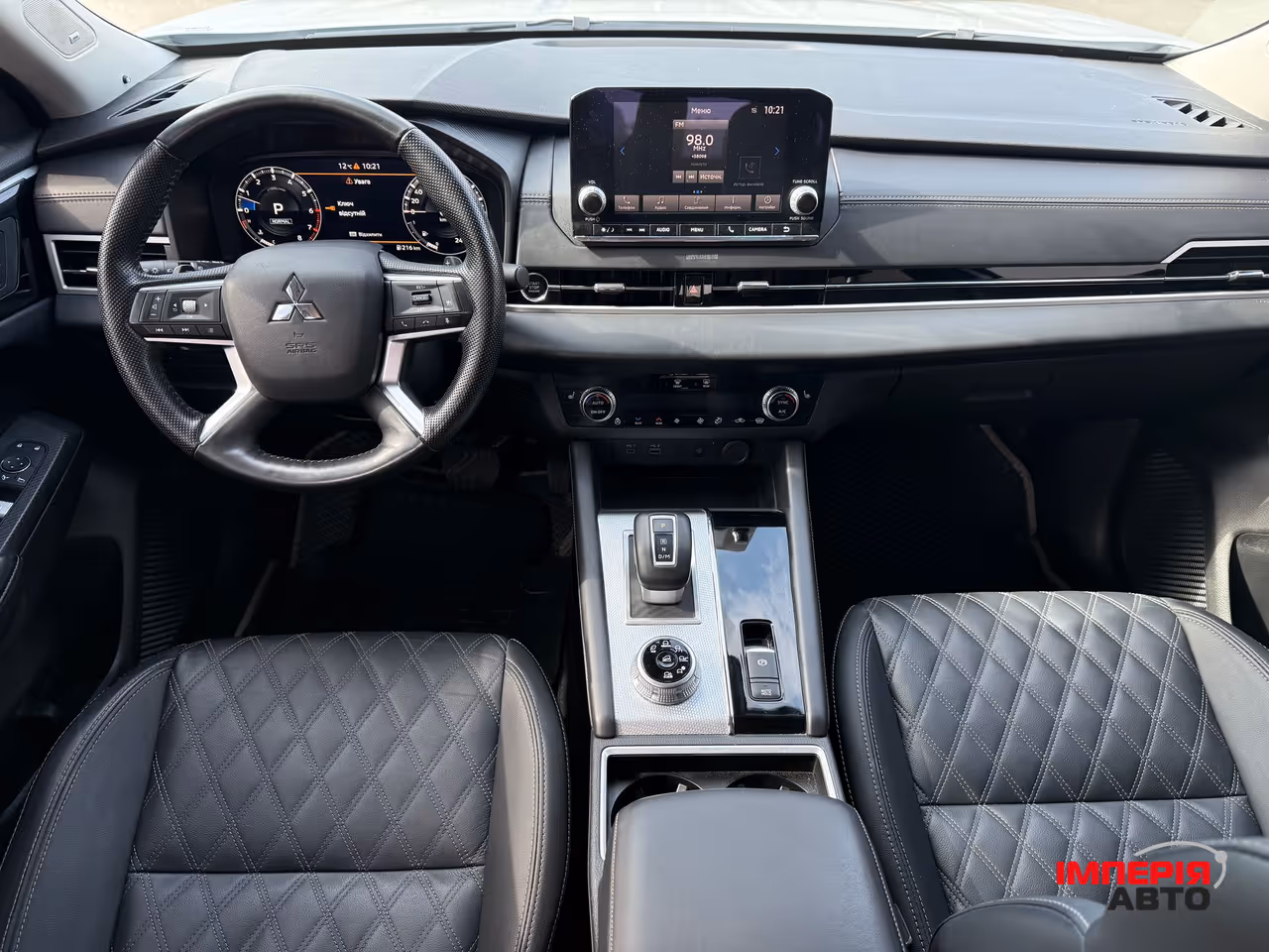 Mitsubishi Outlander - фото 12