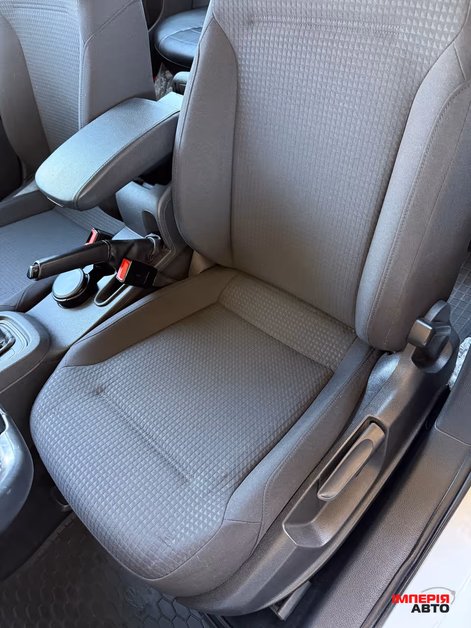 Volkswagen Jetta - фото 15
