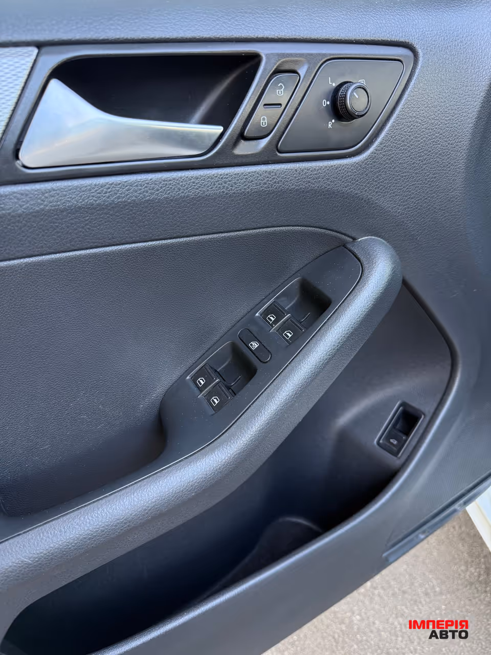 Volkswagen Jetta - фото 17