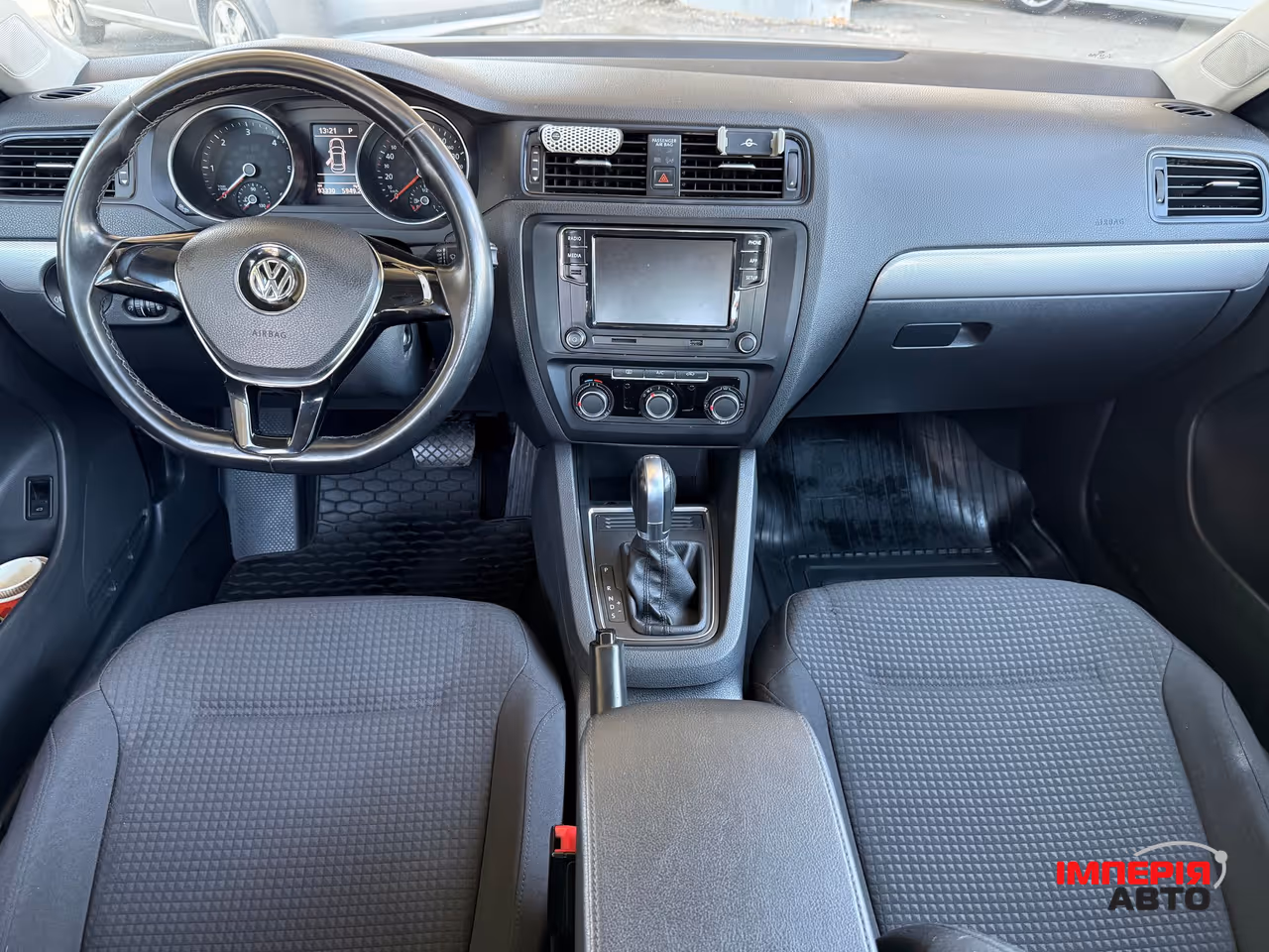 Volkswagen Jetta - фото 10