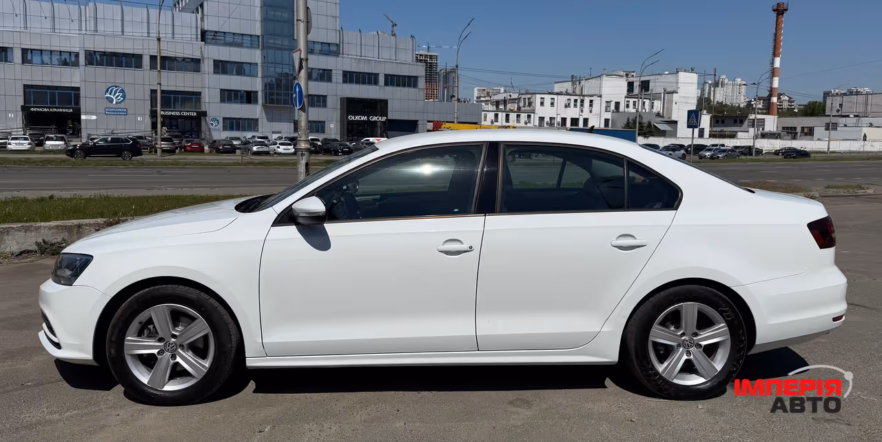 Volkswagen Jetta - фото 7