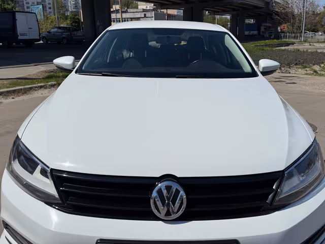 Volkswagen Jetta - фото 5